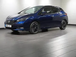 Mörkblå Begagnad 2023 Nissan Leaf 360º Halvkombi | 208 800 kr (Marknadspris)