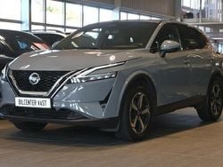 Ljusgrå Begagnad 2022 Nissan Qashqai Tekna SUV | 269 000 kr (Marknadspris)
