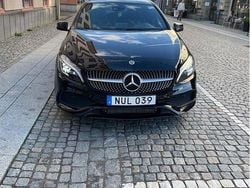 Svart Begagnad 2018 Mercedes A200 Style Halvkombi | 215 000 kr (Marknadspris)