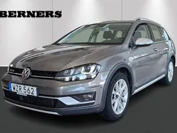 Grå Begagnad 2016 VW Golf Alltrack Kombi | 238 900 kr (Marknadspris)