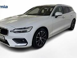 Vit Begagnad 2020 Volvo V60 Momentum Kombi | 309 900 kr (Marknadspris)
