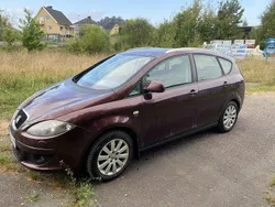 Röd Begagnad 2008 Seat Altea XL Minibuss | 15 000 kr (Marknadspris)