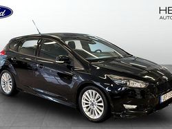 Svart (black) Begagnad 2016 Ford Focus Halvkombi | 130 000 kr (Dyr)