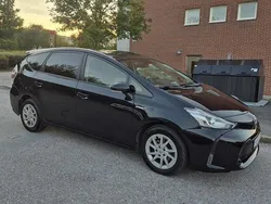 Svart Begagnad 2017 Toyota Prius+ Minibuss | 120 000 kr