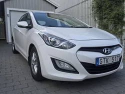 Vit Begagnad 2014 Hyundai i30 Halvkombi | 77 000 kr (Marknadspris)