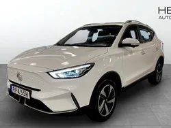 Vit (white) Begagnad 2022 MG ZS Luxury Sedan | 249 900 kr (Superpris)