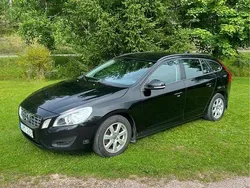 Svart Begagnad 2012 Volvo V60 Kinetic Kombi | 65 000 kr (Superpris)