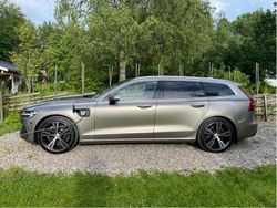 Grå Begagnad 2021 Volvo V60 Inscription Kombi | 330 000 kr (Marknadspris)
