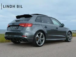 Grå Begagnad 2019 Audi RS3 Sportback Comfort Halvkombi | 499 900 kr (Bra pris)