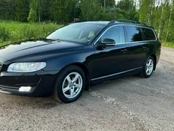 Svart Begagnad 2015 Volvo V70 Kombi | 119 900 kr (Marknadspris)