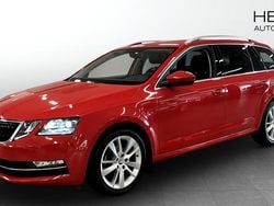 Röd (red) Begagnad 2019 Skoda Octavia Style Kombi | 179 900 kr (Bra pris)