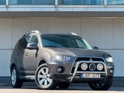 Brun Begagnad 2011 Mitsubishi Outlander SUV | 49 900 kr
