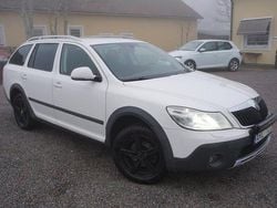 Vit Begagnad 2013 Skoda Octavia Scout Kombi | 84 900 kr (Bra pris)