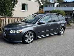 Grå Begagnad 2009 Volvo V50 R-Design Kombi | 36 000 kr
