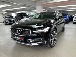 Svart Begagnad 2022 Volvo V90 CC Kombi | 499 900 kr (Dyr)