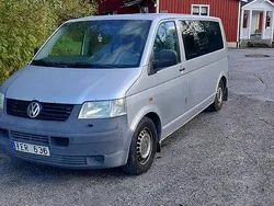 Silver Begagnad 2006 VW Shuttle Minibuss | 45 000 kr