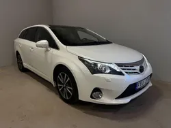 Vit Begagnad 2013 Toyota Avensis Executive Kombi | 118 800 kr (Marknadspris)