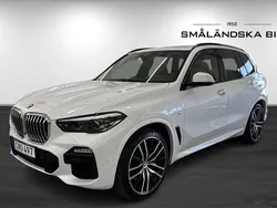 Vit Begagnad 2018 BMW X5 M Sport SUV | 499 950 kr (Marknadspris)