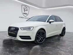 Vit Begagnad 2014 Audi A3 Sportback Attraction Halvkombi | 154 900 kr (Marknadspris)