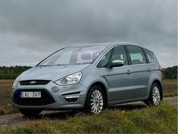 Grå Begagnad 2011 Ford S-MAX S Minibuss | 30 000 kr