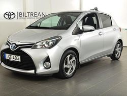 Silver Begagnad 2015 Toyota Yaris Hybrid Edition Halvkombi | 144 900 kr (Bra pris)