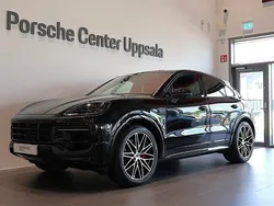 Svart Begagnad 2024 Porsche Cayenne S E-Hybrid SUV | 1 325 000 kr (Superpris)