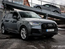 Grå Begagnad 2020 Audi Q7 S-Line SUV | 619 900 kr (Marknadspris)