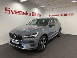 Grå Begagnad 2022 Volvo XC60 Momentum SUV | 389 000 kr (Marknadspris)
