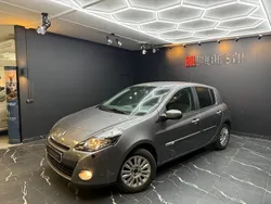 Grå Begagnad 2010 Renault Clio R.S. Halvkombi | 49 900 kr (Marknadspris)