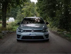 Silver Begagnad 2016 VW Golf VII R Kombi | 179 000 kr (Bra pris)