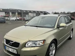 Grön Begagnad 2010 Volvo V50 Momentum Kombi | 29 000 kr (Bra pris)