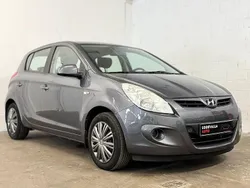 Mörkgrå Begagnad 2010 Hyundai i20 Select Halvkombi | 44 900 kr (Marknadspris)