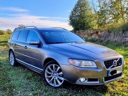 Grå Begagnad 2008 Volvo V70 R-Design Kombi | 71 000 kr (Lite dyr)