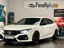 Vit Begagnad 2018 Honda Civic Dynamic Halvkombi | 164 900 kr (Marknadspris)