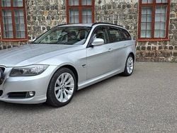 Grå Begagnad 2012 BMW 320 Kombi | 73 000 kr (Marknadspris)