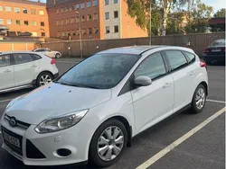 Vit Begagnad 2013 Ford Focus Trend Halvkombi | 39 900 kr (Superpris)