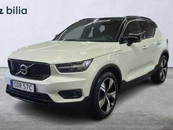 Vit Begagnad 2022 Volvo XC40 R-Design SUV | 359 900 kr (Marknadspris)