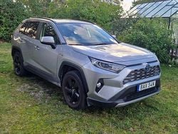 Silver Begagnad 2021 Toyota RAV4 Hybrid Executive SUV | 365 000 kr (Marknadspris)
