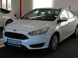 Vit Begagnad 2017 Ford Focus Trend Halvkombi | 79 900 kr (Bra pris)