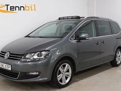 Mörkgrå (grå) Begagnad 2020 VW Sharan Minibuss | 279 900 kr (Marknadspris)