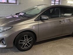 Brun Begagnad 2014 Toyota Auris Touring Sports Edition Kombi | 74 900 kr (Bra pris)
