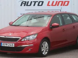 Mörkröd (rödmetallic) Begagnad 2015 Peugeot 308 Active Kombi | 99 000 kr (Marknadspris)