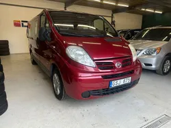 Röd Begagnad 2010 Nissan Primastar Minibuss | 154 500 kr