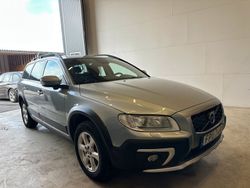 Silver Begagnad 2015 Volvo XC70 Momentum SUV | 199 000 kr (Marknadspris)