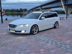 Vit Begagnad 2015 Volvo V70 Momentum Kombi | 90 000 kr (Marknadspris)