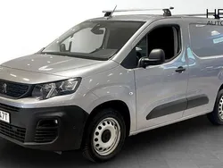 Grå (grey) Begagnad 2021 Peugeot Partner Minibuss | 129 000 kr (Bra pris)