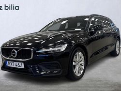 Svart Begagnad 2022 Volvo V60 Pro Kombi | 269 900 kr (Marknadspris)