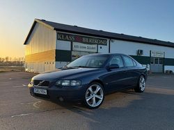 Blå metallic Begagnad 2003 Volvo S60 Sedan | 50 000 kr (Dyr)