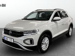Grå Begagnad 2022 VW T-Roc Life SUV | 239 900 kr (Marknadspris)