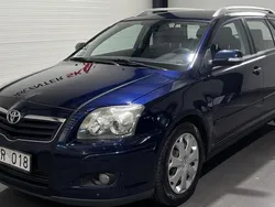 Mörkblå Begagnad 2007 Toyota Avensis Kombi | 29 900 kr (Marknadspris)